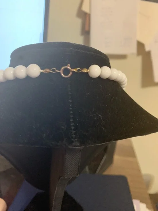 Classic Black and White Beaded Necklace - Unbranded - Picture 7 of 7